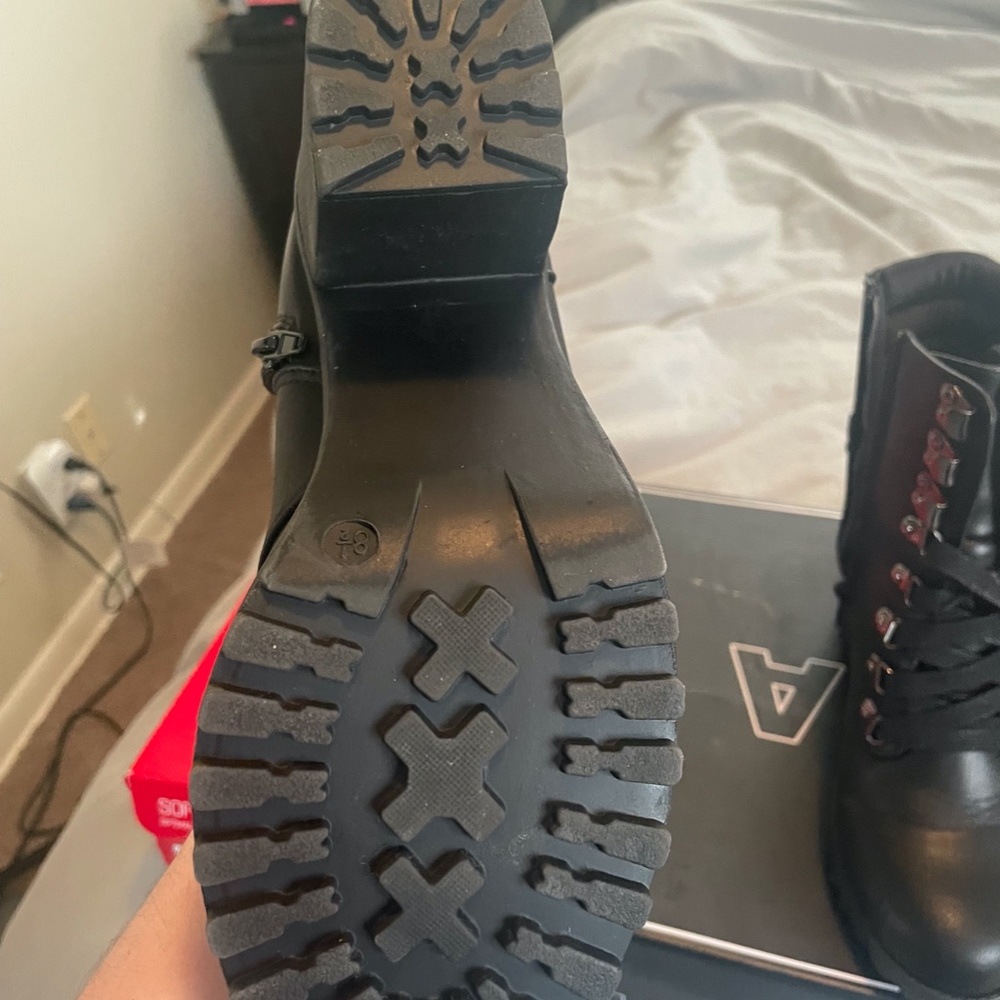 Combat Boot - Picture 3 of 4